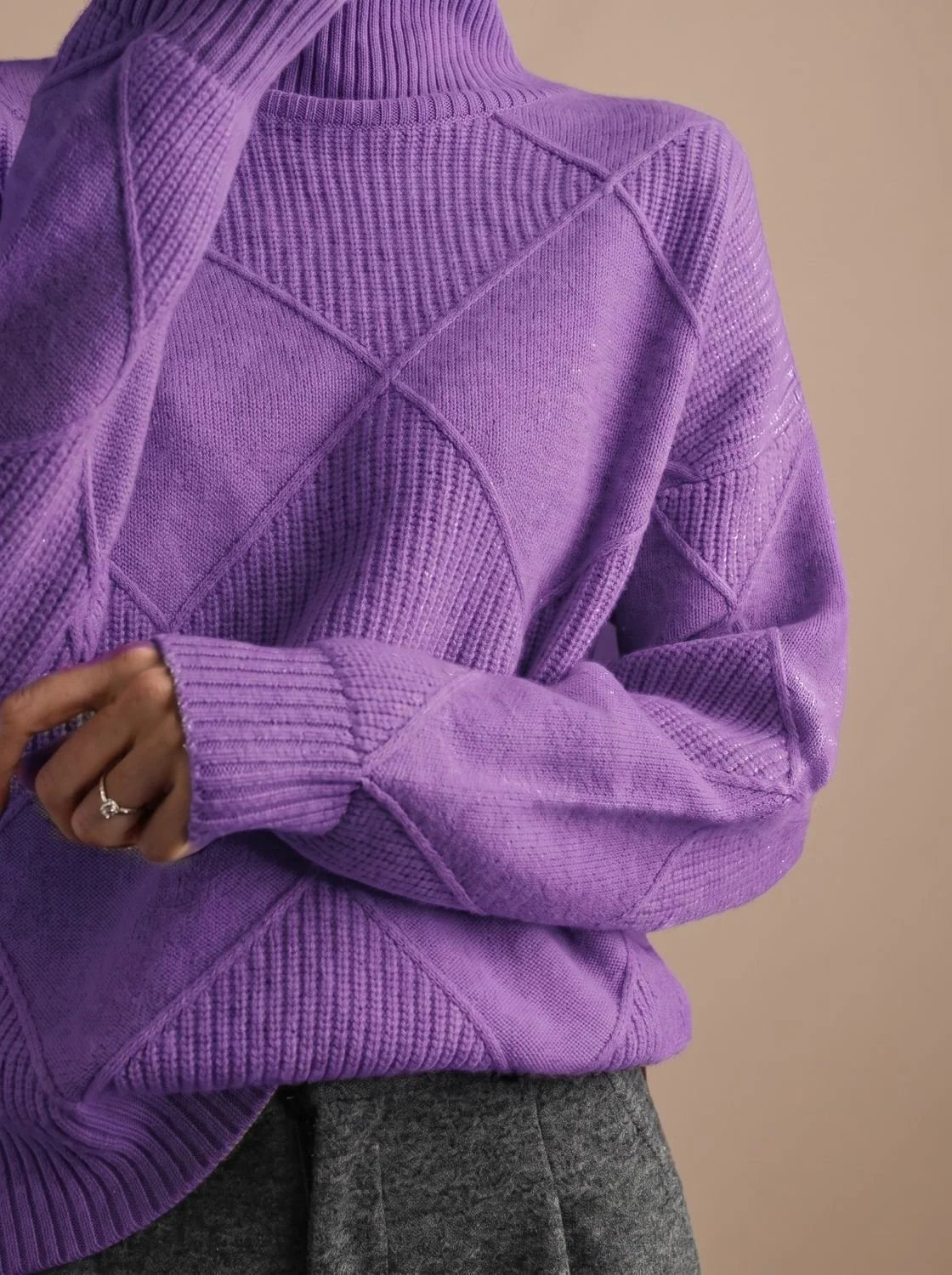 Katharina | Damen Rollkragenpullover mit geometrischem Strickmuster Langarm 5