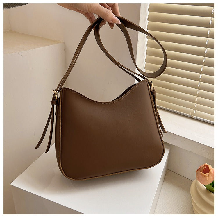 Bolso bandolera minimalista para mujer en elegante piel vegetal