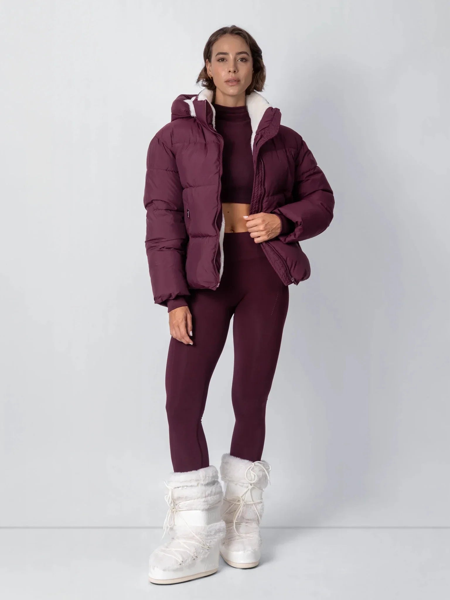 Nele | Damen Kurze Steppjacke mit Abnehmbarer Kapuze 8