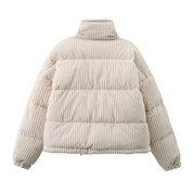 Giacca trapuntata beige in velluto a coste, design invernale, collo alto, maniche lunghe, moda donna, abbigliamento caldo e confortevole.