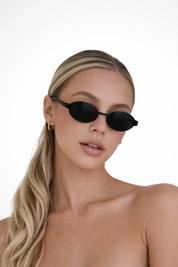Occhiali Da Sole Donna Ovali In Metallo Con Lenti Scure - Stile Minimalista Elegante E Chic 0