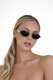 Occhiali Da Sole Donna Ovali In Metallo Con Lenti Scure - Stile Minimalista Elegante E Chic 5