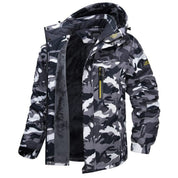 Giacca invernale mimetica da uomo, impermeabile, con cappuccio, fodera in pile, tasche multiple, ideale per attività outdoor e sport invernali.