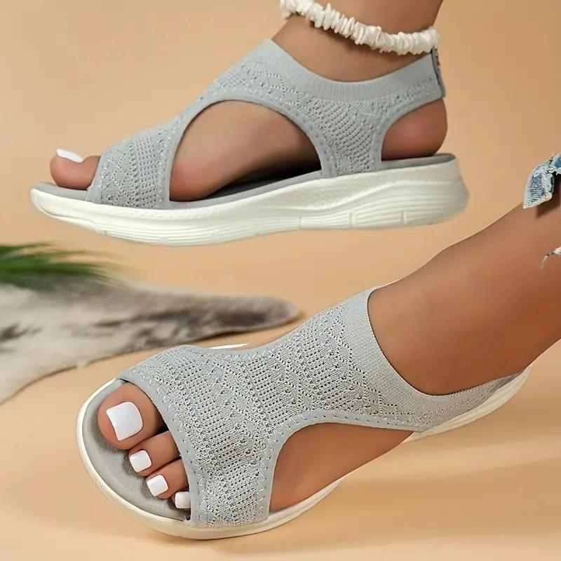 Sandali estivi grigi da donna, tessuto traspirante, suola bianca antiscivolo, design aperto, ideali per comfort e stile casual.