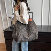 Oversized Canvas Schultertasche mit Leopardenmuster - Lila 5