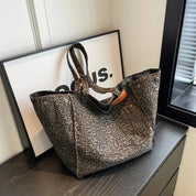 Oversized Canvas Schultertasche mit Leopardenmuster - Lila 6