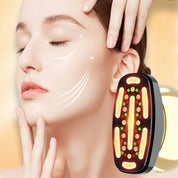 Dispositivo massaggio viso LED rosso, donna rilassata, trattamento anti-età, cura della pelle, miglioramento circolazione, bellezza, ringiovanimento.