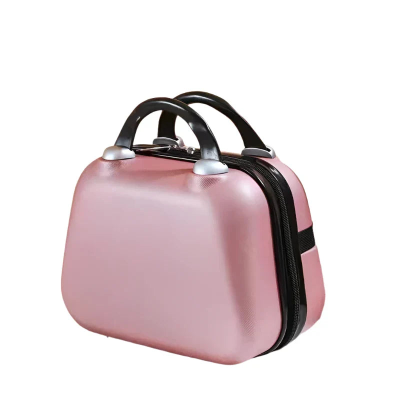 Valigia rigida rosa con manici neri, design compatto, ideale per viaggi brevi. Bagaglio a mano elegante e resistente.