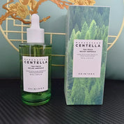 Bottiglia di siero Centella Madagascar Skin1004 da 100 ml con confezione verde, ideale per cura della pelle, idratazione e trattamento viso.