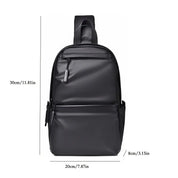 Zaino nero impermeabile in pelle PU, dimensioni 30x20x8 cm, con tasche multiple e cerniere, ideale per scuola e lavoro.