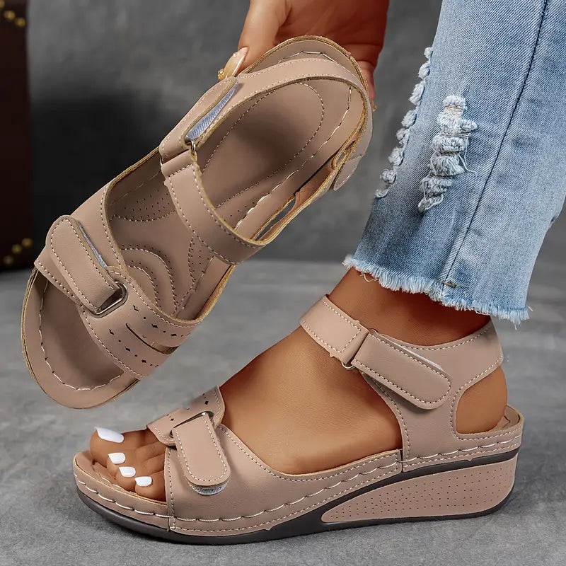 Sandali Ortodontici con Zeppa da Donna - Eleganti e Comodi per l'Estate 5