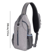 Zaino monospalla grigio, 38 cm, con tasche multiple e cerniere, design ergonomico, ideale per viaggi e uso quotidiano. Materiale resistente.