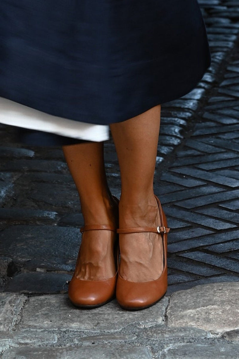 Scarpe da donna con tacco largo e supporto ortopedico, cinturino regolabile 2