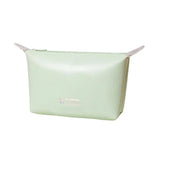 Astuccio cosmetico verde menta in pelle sintetica, design minimalista, chiusura a zip, ideale per trucchi e accessori da viaggio.