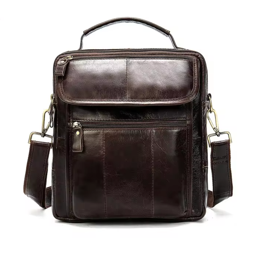 Borsa a tracolla in pelle marrone scuro, design elegante e compatto, con tasche multiple e tracolla regolabile. Ideale per uomo, moda e lavoro.