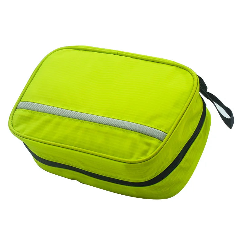 Borsa da viaggio verde lime con cerniera, compatta e impermeabile, ideale per organizzare accessori e articoli da toeletta.