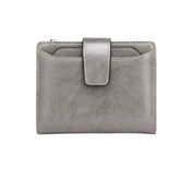 Portafoglio in pelle grigia con chiusura a bottone, design compatto, ideale per uomo e donna. Accessorio elegante e funzionale per ogni occasione.