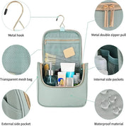 Borsa da toilette verde con gancio in metallo, tasche interne, tasca a rete trasparente, doppia cerniera in metallo, materiale impermeabile.