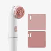 Spazzola elettrica per pulizia viso bianca e rosa, con testina in silicone, design ergonomico, pulsante di accensione, ideale per cura della pelle.