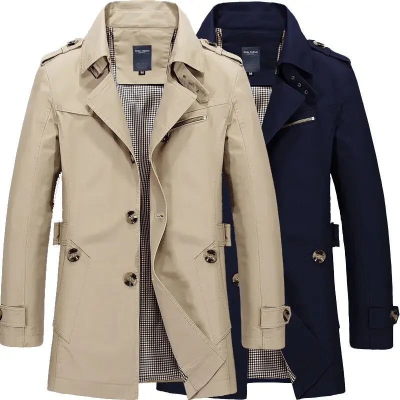 Due trench coat eleganti, uno beige e uno blu scuro, con bottoni e cintura, perfetti per moda autunnale e invernale. Abbigliamento uomo di tendenza.