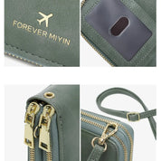 Portafoglio da viaggio verde in pelle sintetica con cerniera dorata, logo "Forever Miyin", scomparti multipli e cinturino da polso.