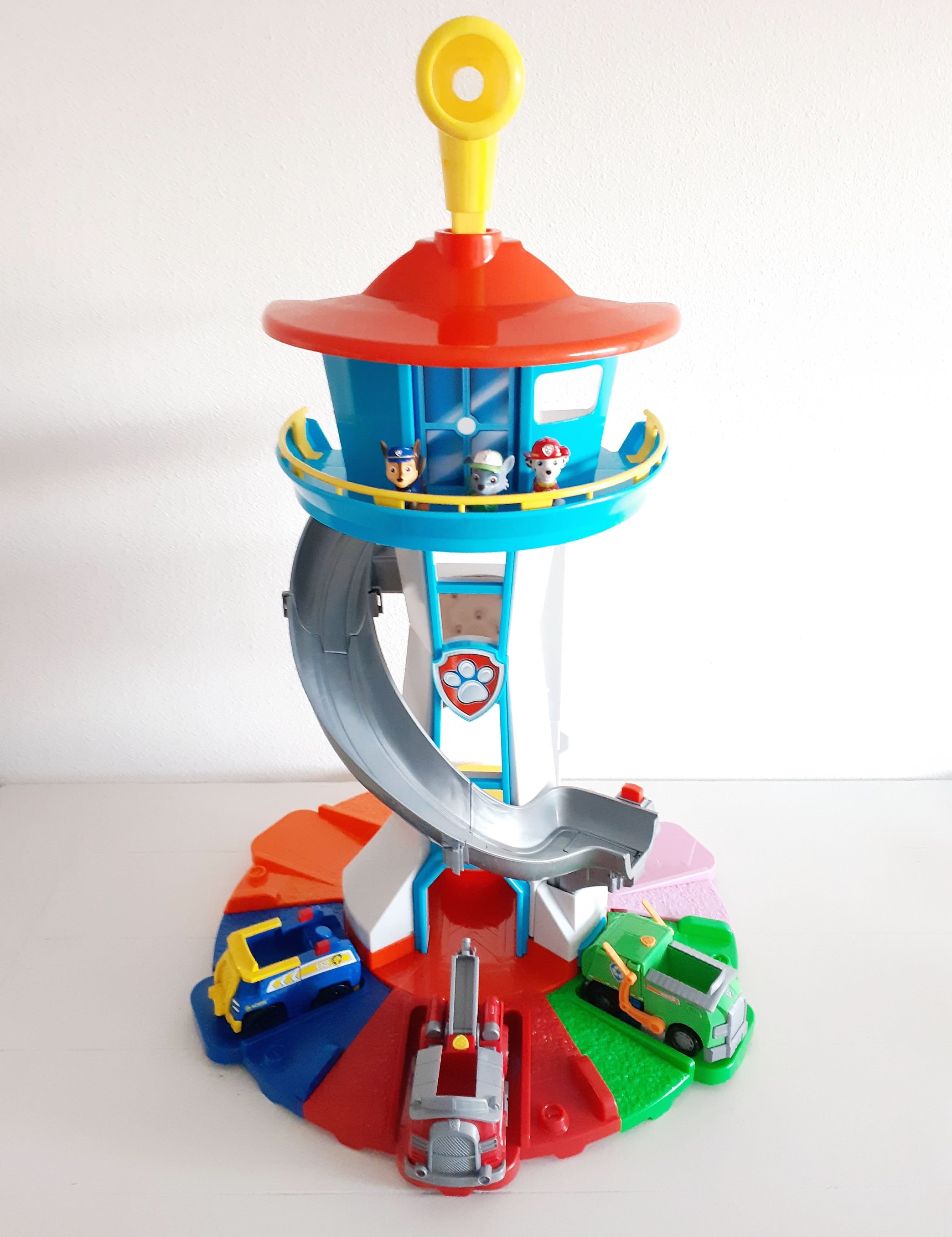 Torre giocattolo per bambini innovativa e sostenibile 0