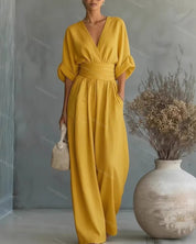 Tuta da Donna Elegante con Scollo a V e Design Contemporaneo 11