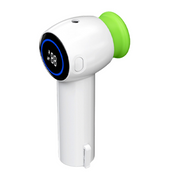 Massaggiatore percussivo portatile bianco con display digitale, pulsante di controllo e testina verde. Ideale per rilassamento muscolare e benessere.