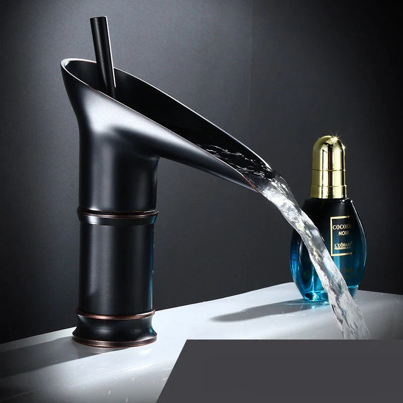 Wasserhahn | Wasserfall-Auslauf im Vintage-Look | Einhebelmischer | VintageFlow 2