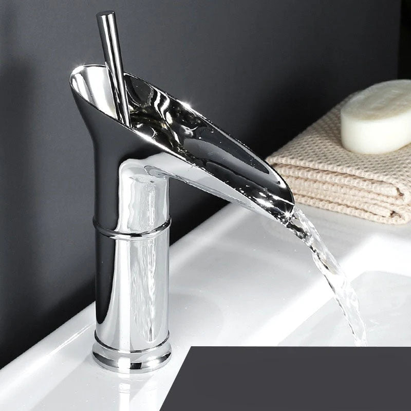 Wasserhahn | Wasserfall-Auslauf im Vintage-Look | Einhebelmischer | VintageFlow 4