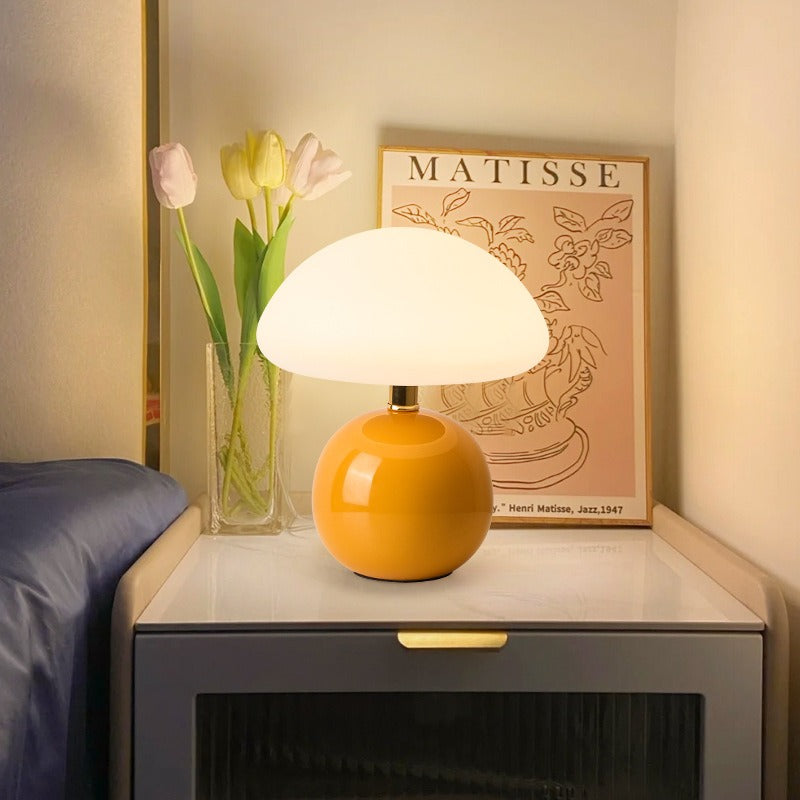 Lampada da tavolo a LED in ceramica Blush Cloud
