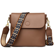 Remi | Borsa a tracolla estiva in pelle vegana | Design con patta