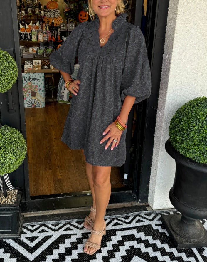 ANNA | Splendido abito estivo in raso con maniche a sbuffo