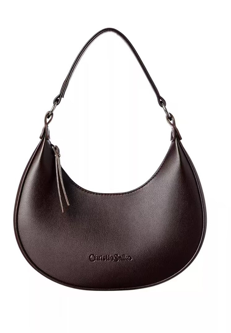 Transform your look with the elegant shoulder bag in European leather Madison
