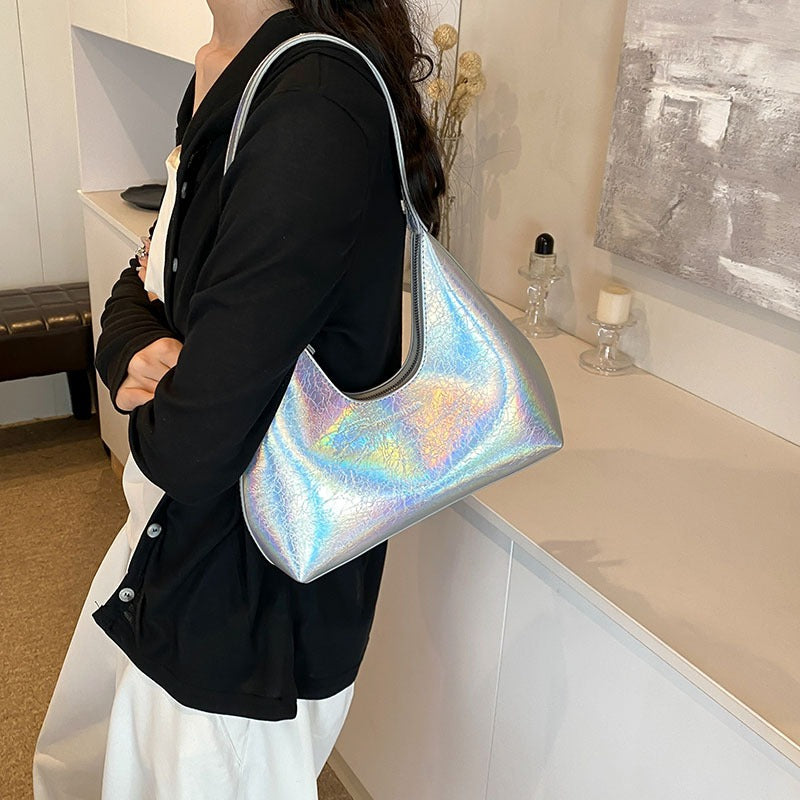 Harriet - Sommerliche und elegante Hobo-Tasche, wasserdicht für alle Sommerabenteuer