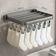 Étendoir à linge à trois portes – Grand organiseur pour le linge avec barres, pinces pour pantalons, serviettes, gants ; conception gain de place pour séchage intérieur ou extérieur