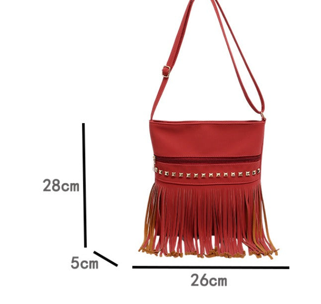 Vintage fringe shoulder bag for women, retro bohemian style