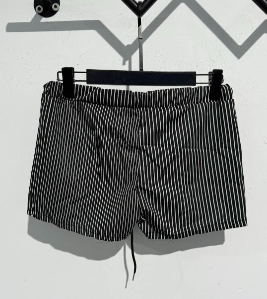Pantaloni corti a righe marittime