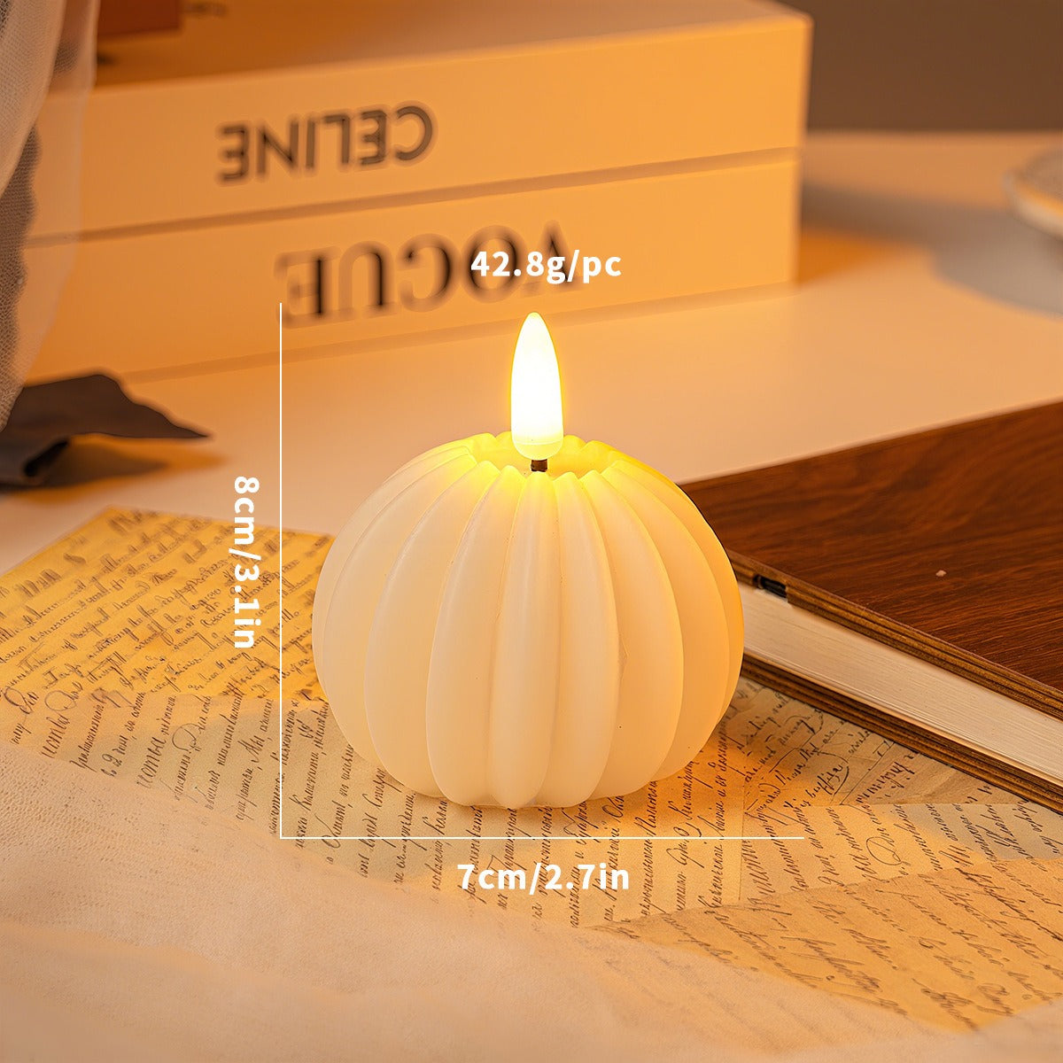 WinterShine – Elegante candela a LED in vetro smerigliato con design a palla di neve 2