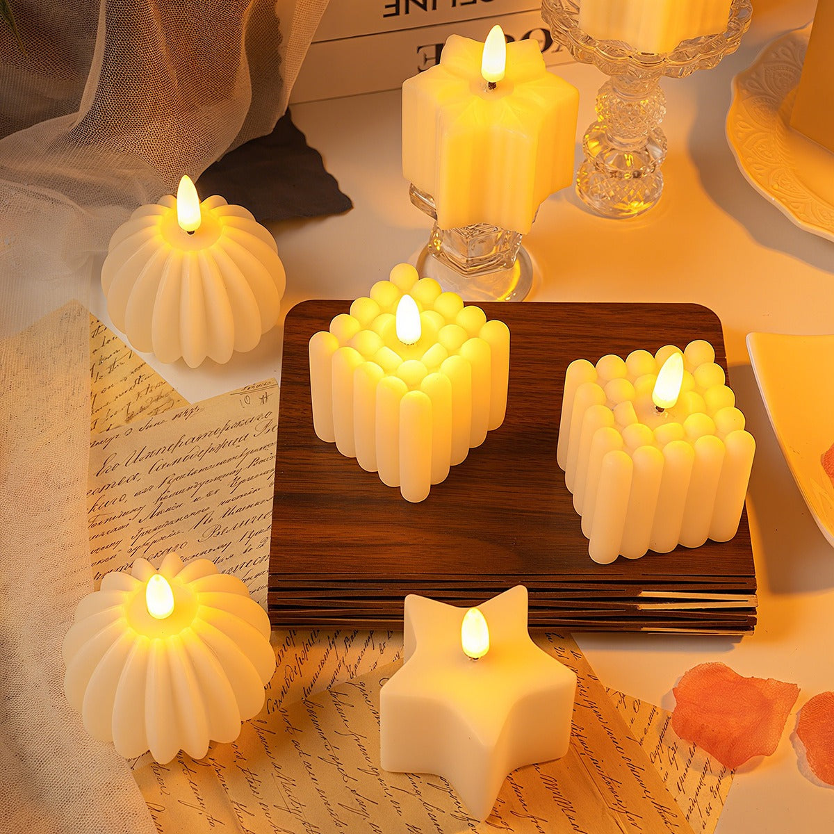 WinterShine – Elegante candela a LED in vetro smerigliato con design a palla di neve 5