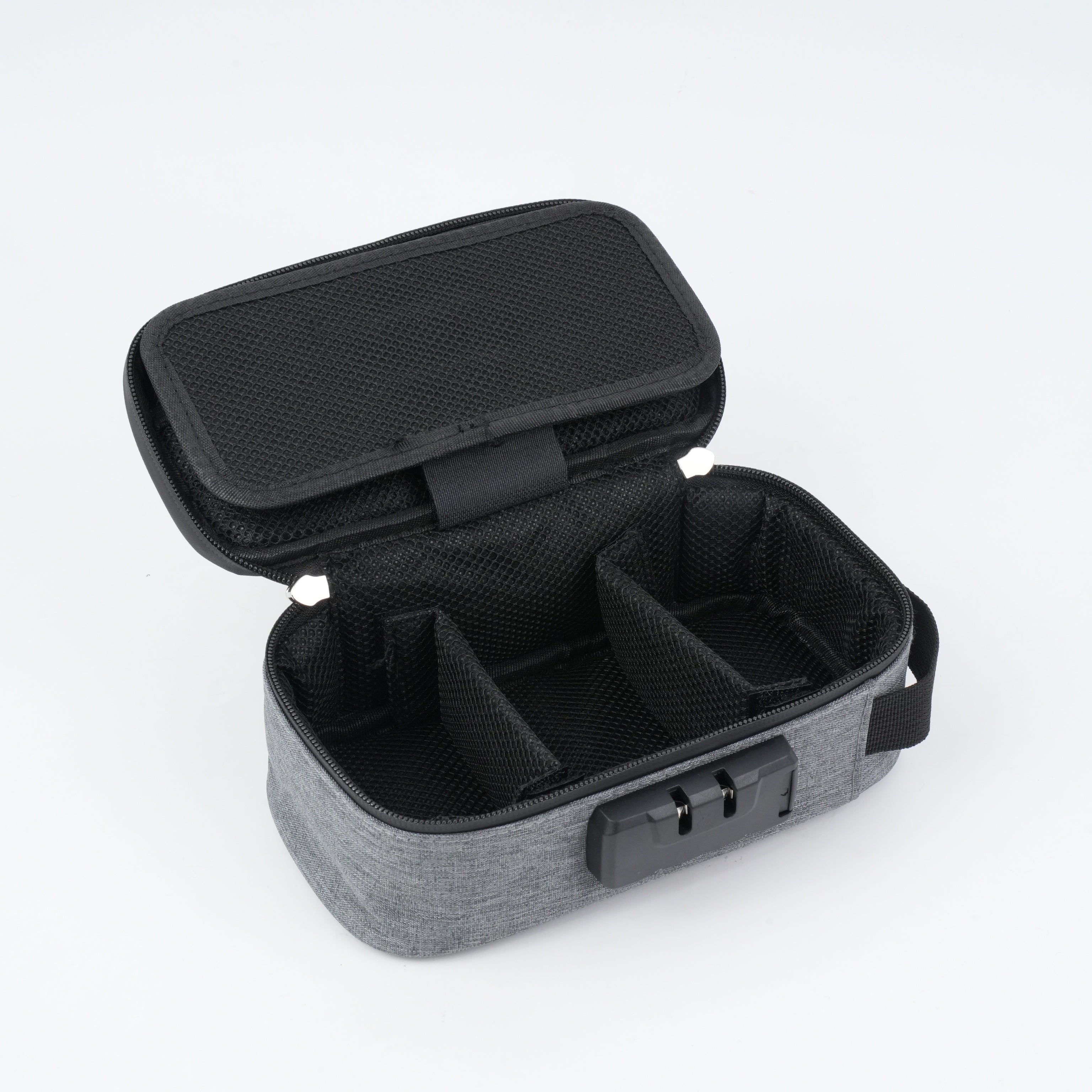 Custodia organizer grigia aperta con scomparti regolabili, ideale per accessori elettronici. Design compatto e resistente, perfetto per viaggi.