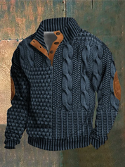 Maglione invernale uomo, lavorato a maglia blu con motivo a trecce, colletto alto, dettagli in pelle marrone, stile casual elegante.