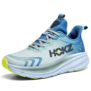 Scarpa da corsa HOKA uomo, blu e verde, suola ammortizzata, design leggero, ideale per running e sport, comfort e prestazioni elevate.