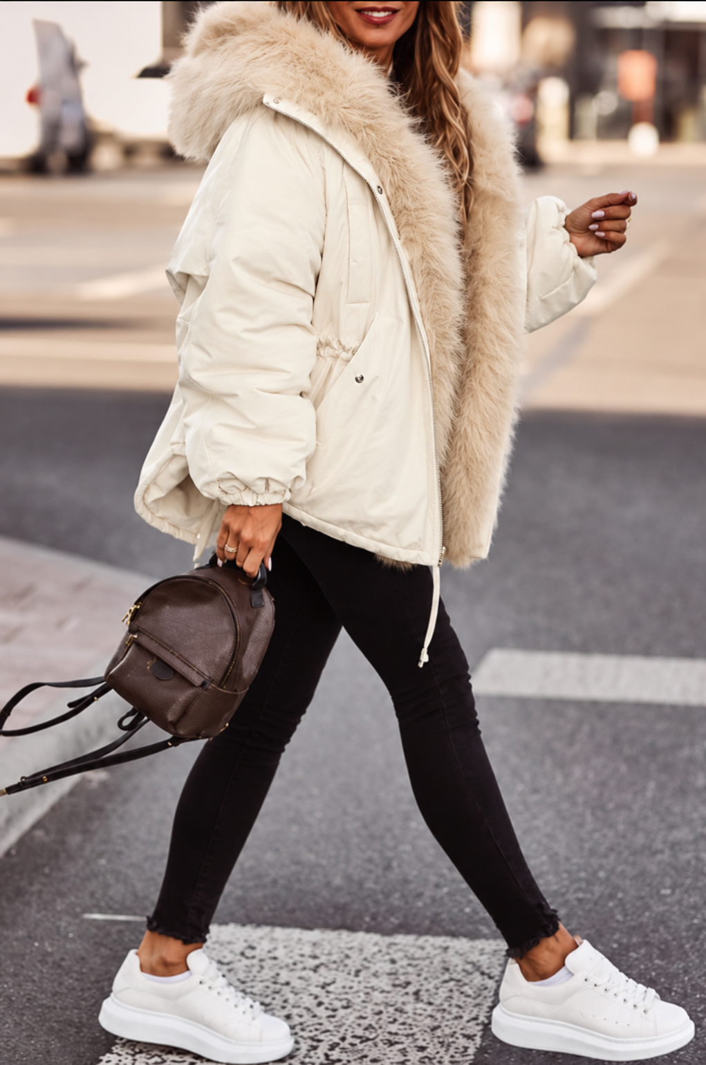 Maria | Parka con Cappuccio e Bordo in Eco-Pelliccia