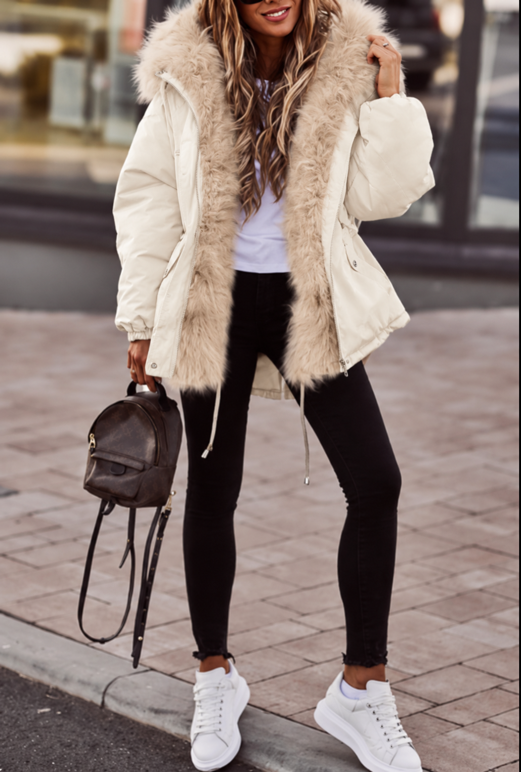 Maria | Parka con Cappuccio e Bordo in Eco-Pelliccia