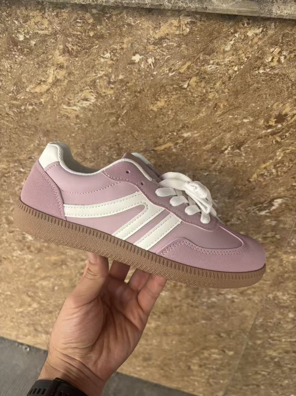 Nara | Zapatillas ortopédicas para mujer con puntera ancha y cordones
