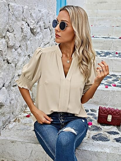 Chique zomerse blouse met V-hals van FLORA - Vernieuw je garderobe!